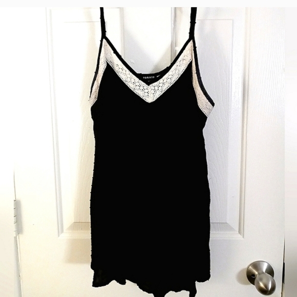 Fall Torrid Tan Distressed Utility Cover Layered with Black Cami Size 0/1 - Picture 8 of 11